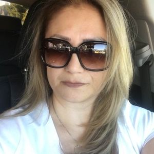 Meet your Posher, Janis